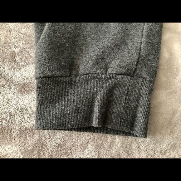 Fabletics size small grey jogging capri pants - Picture 5 of 5